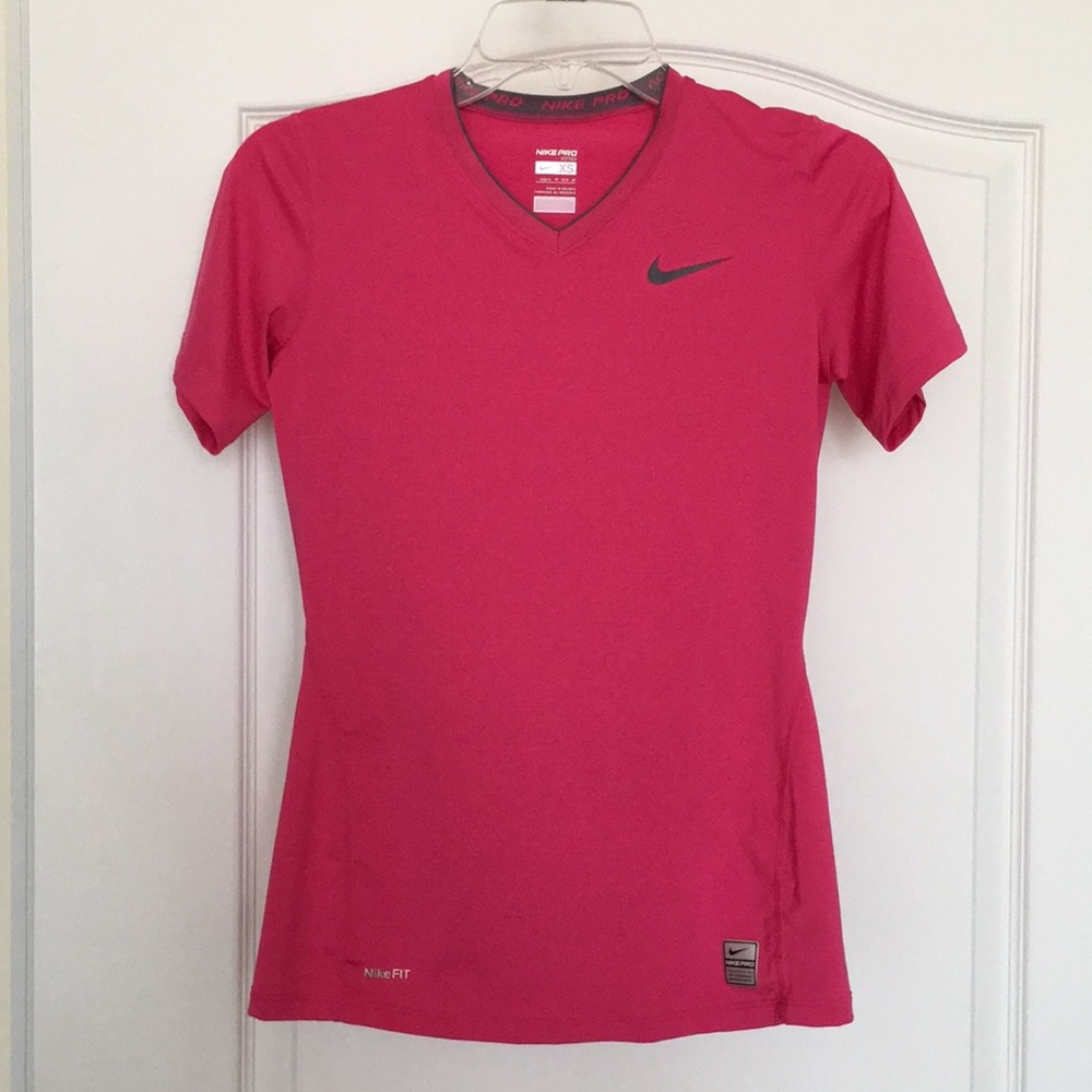 Nike Pro Fitted Women’s T-shirt